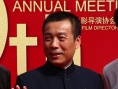 導(dǎo)演張建亞亮相紅毯全程微笑 江平導(dǎo)演親切揮手