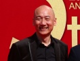 導(dǎo)演張建亞亮相紅毯全程微笑 江平導(dǎo)演親切揮手