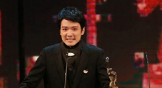 蔡瀚亿获最佳新演员奖 激动落泪感谢好伙伴颜卓灵
