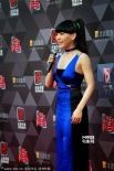 柳巖性感撐音樂(lè)風(fēng)云榜 秀豪乳蜜攬猛男貼身勁舞