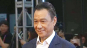 演员王学圻亮相红毯 老戏骨低调内敛显大将之风