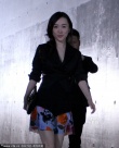 “辣媽”霍思燕產(chǎn)后復(fù)出身材暴瘦 穿深V配短裙