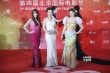 好莱坞女星登台亮相引惊呼 红毯比美目不暇接