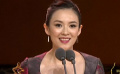 布洛迪攜關(guān)錦鵬頒最佳導(dǎo)演 王家衛(wèi)得獎?wù)伦逾I(lǐng)