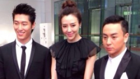 《城市游戏》主创亮相 窦骁、周韦彤黑衣显默契