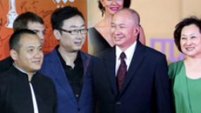 吴宇森携天坛奖评委团亮相 陆川西服优雅宁浩潇洒