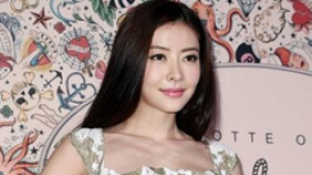熊黛林大秀婀娜身段 期待與甄子丹再續(xù)“夫妻情”