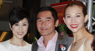 蔡少芬羡慕张晋八块腹肌 否认杨颖自曝不设防造人