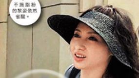 黎姿全家游獅城與老公秀恩愛 傳為生子看婦科圣手