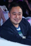 百合獎(jiǎng)?lì)C獎(jiǎng)禮現(xiàn)場(chǎng)一切就緒 領(lǐng)導(dǎo)落座面帶微笑