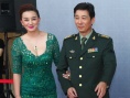 《秀水河子歼灭战》主创亮相 朱研镂空深V吸睛