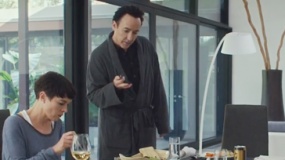 戛纳入围《星图》中文片段 一家人饭桌对话气氛诡异
