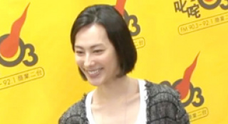 梁洛施每月飛加拿大探子 拒讓兒子回港生活