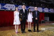 《狗十三》剧组主创亮相 果静林牵两美女黑白配