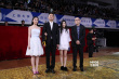 《狗十三》剧组主创亮相 果静林牵两美女黑白配