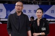 管虎梁靜夫婦甜蜜現(xiàn)身 默契黑色情侶裝十指緊扣