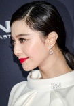 范冰冰《X战警》墨尔本首映 白衣“闪烁”南半球