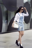 姚晨街頭時尚俏皮混搭酷勁十足 顯熟女自信優(yōu)雅
