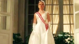 《摩纳哥王妃》中文片段 妮可白色礼服雍容典雅