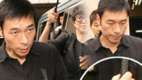 许志安送别亡兄郑秀文全程陪同 无名指现“婚戒”