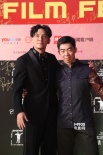 《绣春刀》剧组主创登台 男星张震卷发造型独特
