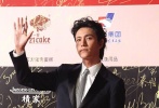 除了韓國女星外，還有Rain、宋承憲等長腿歐巴前來助陣，讓在場粉絲喊破了嗓子。其實除了韓星外，像老牌歐巴休?格蘭特、國產(chǎn)歐巴姜文、謝霆鋒、馮紹峰、竇驍、鐘漢良、鄭元暢等也都紛紛帥氣登場。