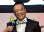 宁浩携《心花路放》亮相红毯 扇面展示“浪”电影