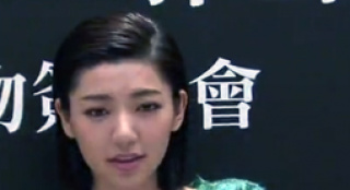 宅男女神郭雪芙封面照大撞臉 自我解圍：妝感有變