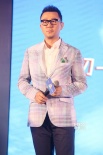 《爸爸的假期》定档大年初一 张亮将秀八块腹肌