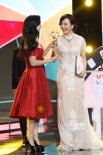 傳媒大獎(jiǎng)最佳女主角揭曉 大陶紅為小陶虹頒獎(jiǎng)