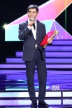 《西藏天空》获传媒大奖最佳导演奖 傅东育登台
