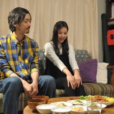 共食同寢住一起