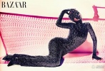 蕾哈娜黑丝蒙面登杂志封面 演绎另类阿拉伯风情
