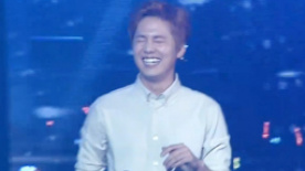 李弘基狂秀风骚逗比 粉丝大方不介意偶像姐弟恋