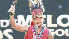 Hebe田馥甄献唱经典老歌 张震岳夺得最佳专辑奖