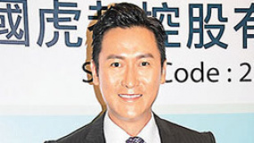 马德钟生日不庆祝赚钱重要 儿子成模特公司猎物