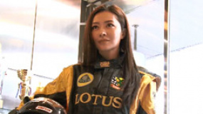 熊黛林突然改行當(dāng)車手 拒主動(dòng)向舊愛(ài)郭富城取經(jīng)