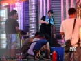 黎明现身沈阳农贸市场 围毛巾戴棒球帽似小贩