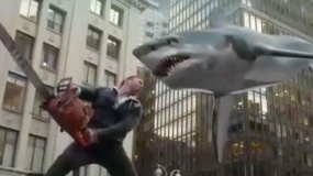 《鲨卷风2》中文预告片 天降鲨鱼成人类最大危机