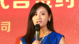 辣媽葉一茜性感代言秀美腿 曝女兒森碟愛哭害羞