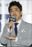 《鳴梁》崔岷植自豪演李舜臣 柳承龍片中秀日語