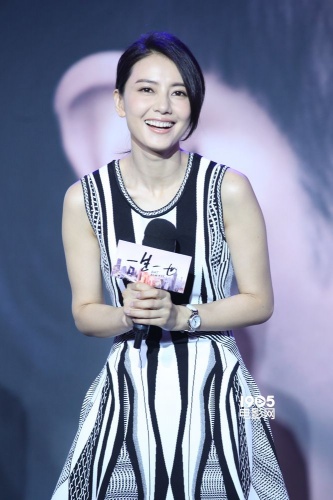 导演邹佡携男女主角谢霆锋,高圆圆亮相.