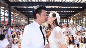 鐘鎮(zhèn)濤巴厘島婚禮內(nèi)幕曝光 眾望所歸羅志祥接花球