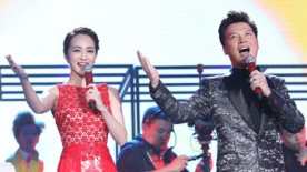 開場歌舞《逐鹿未來》 李蜜開唱青春活力點燃激情