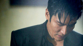 李敏鎬首部電影“布魯斯”殺青 濕身沾血劇照曝光