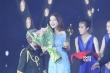 邓家佳获百花奖最佳女配角 手持奖杯泪流满面