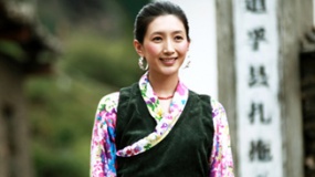 天上的菊美