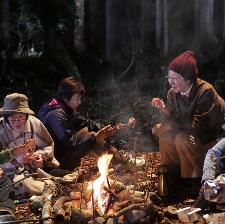 去看瀑布