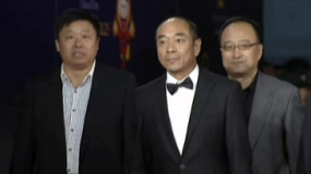 《百鸟朝凤》剧组亮相红毯 演员陶泽如神采奕奕