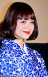 电影《花宵道中》放映 安达祐实穿和服甜美亮相